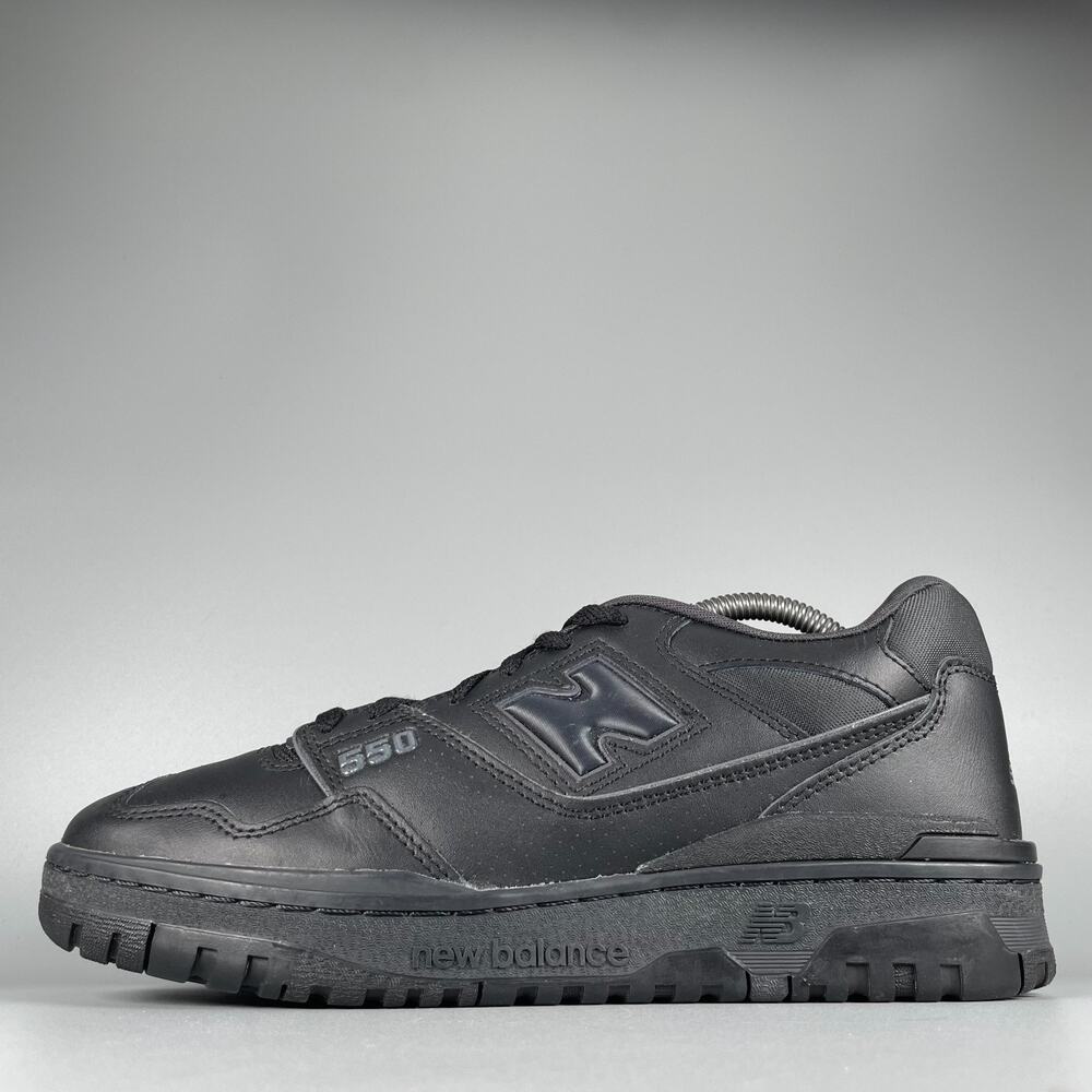 New Balance 550 Men's Size 10 D Black Leather Casual Sneakers Athletic Shoes EUC